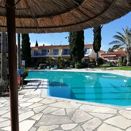 Family Paradise- Luxury Combined With Comfort Apartment Paphos